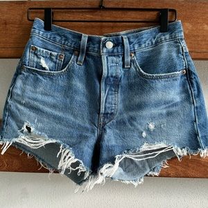 Levi's Women's Premium 501 Original Short
Size 27 NWOT